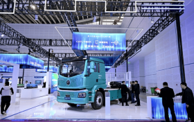 山西打造全国重卡绿色运输新样板 政企合力构建底置换电生态圈——重卡底置换电生态先锋力量亮相山西能源产业博览会